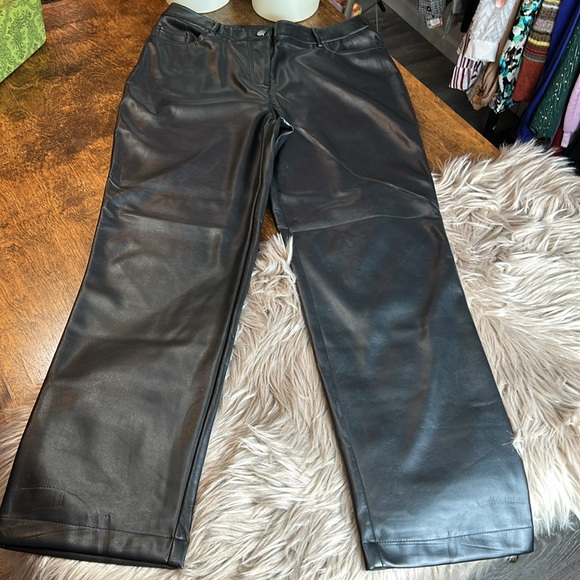 Faux leather pants size 10 NWOT - Picture 4 of 14